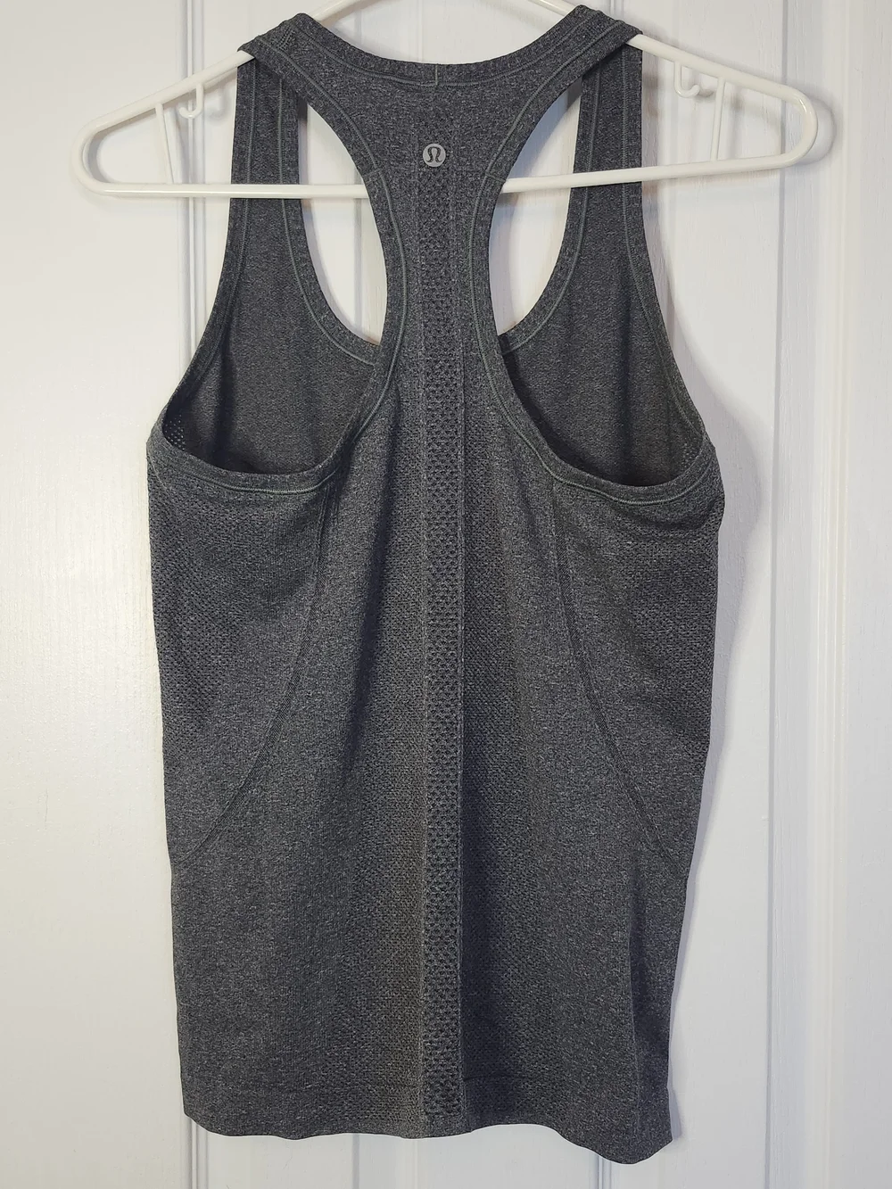 Lululemon Swiftly Tech Racerback Tank - Size 6 - Picture 3 of 4